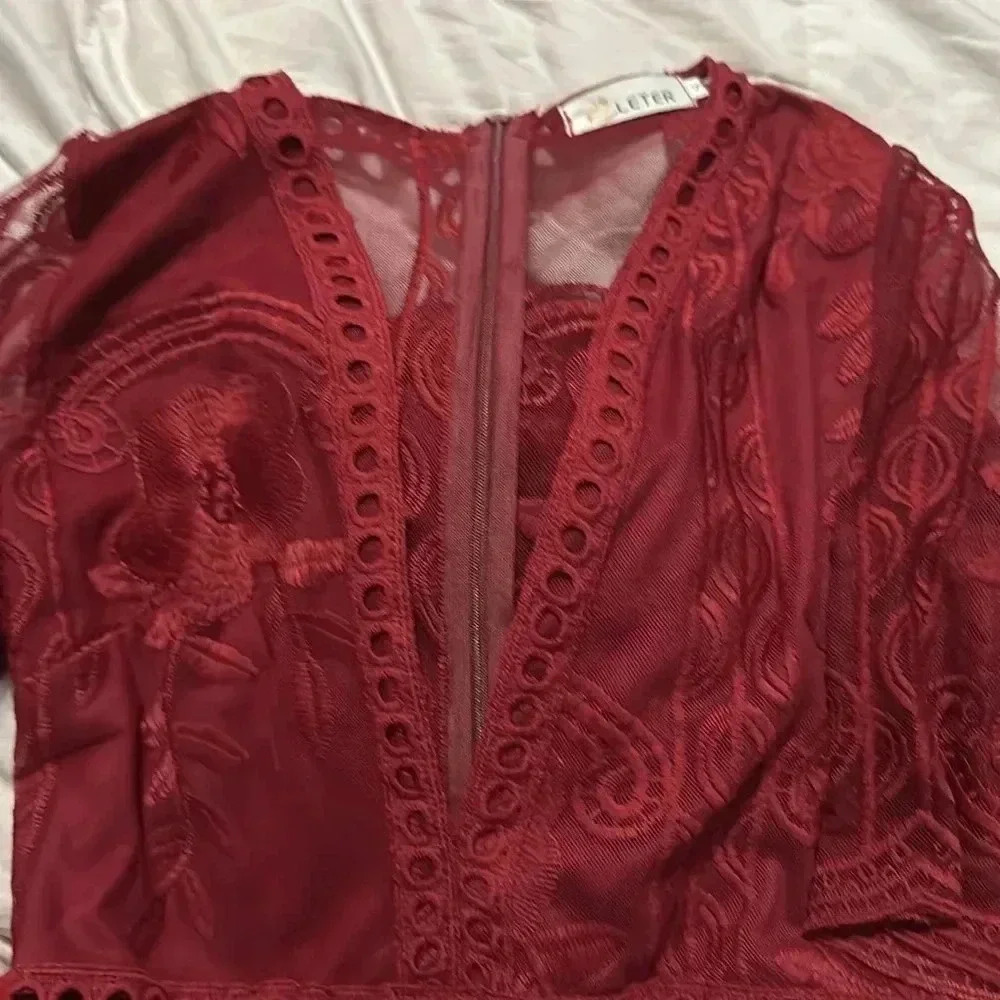 Red dress - Picture 2 of 6